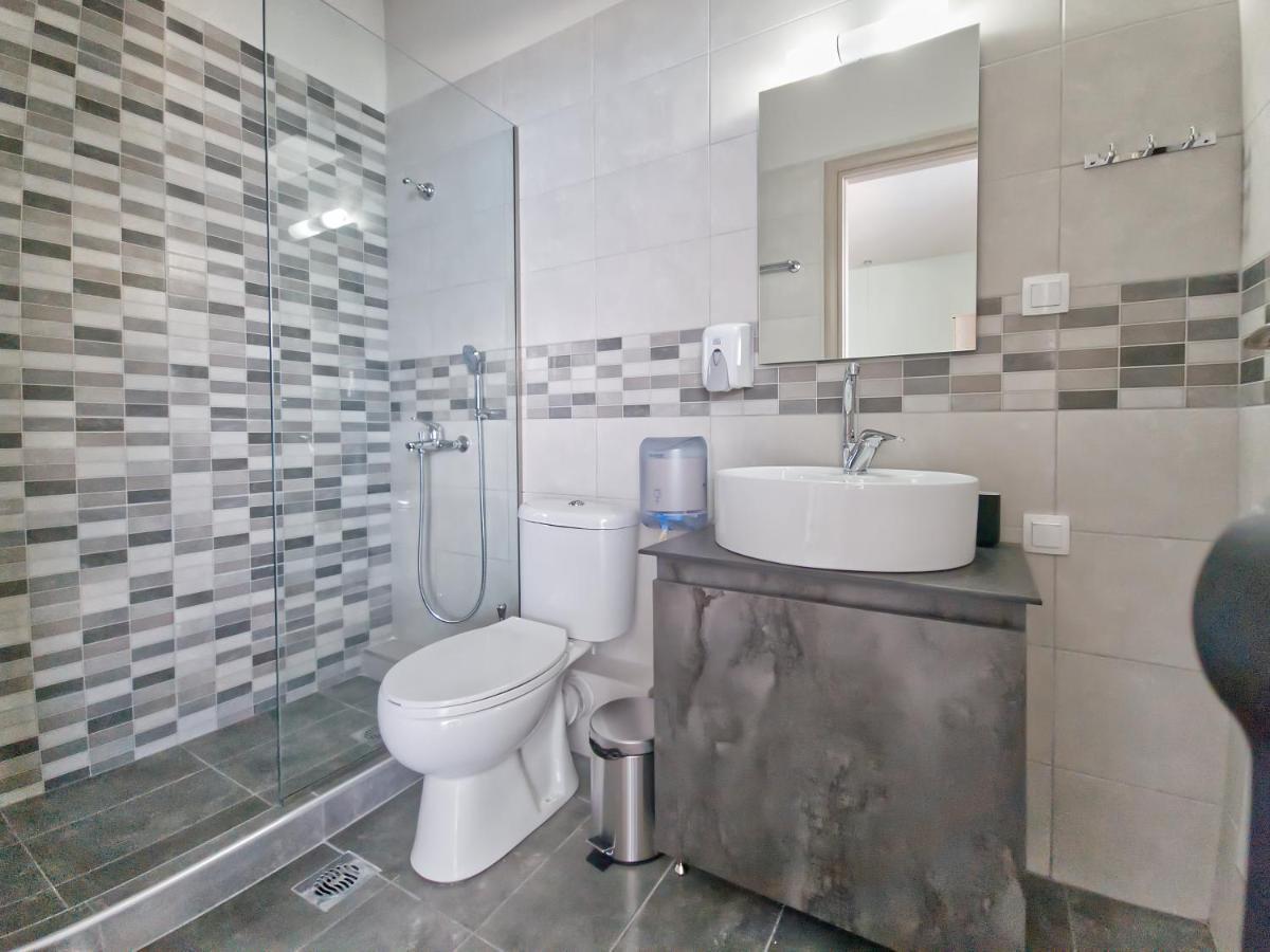 Epipleon Luxury Suites -105- Δωμάτιο 35Τμ Με Βεράντα 35Τμ Μπροστά Στη Θάλασσα Nafpaktos Exterior foto